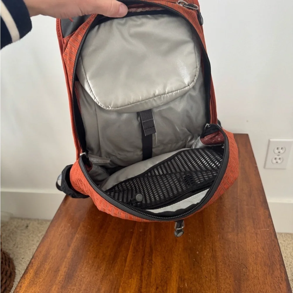 Patagonia Catalyst Backpack Pack Orange Ripstop Grid Bag Hiking